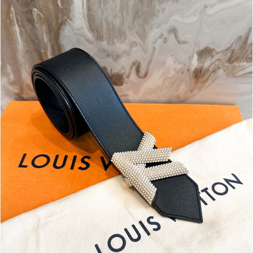 Louis Vuitton RARE Black Pearl LV Logo Textured Leather Belt 80/32